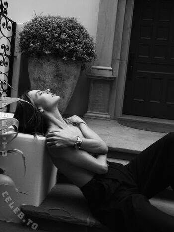 🔥 Alessandra ambrosio  page leaked private photo uncensored full