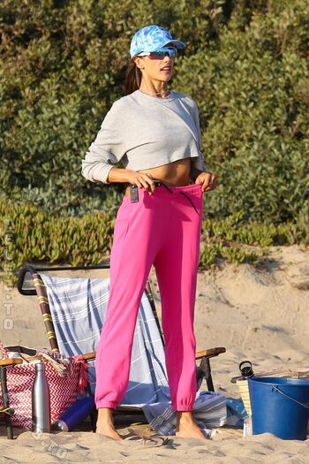 🔥 Alessandra ambrosio  page leaked private photo uncensored full