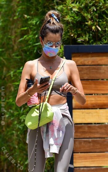 🔥 Alessandra ambrosio  page leaked private photo uncensored full