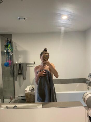 🔥 Alyssacestmoi page leaked private photo uncensored full