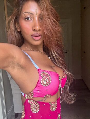 🔥 Armpit fetish  page leaked private photo uncensored full