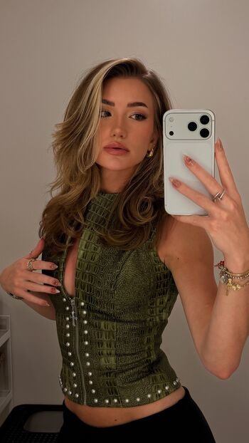 🔥 Astabush leaked private photo uncensored full