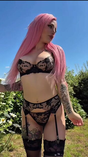 🔥 Averyofficial leaked private photo uncensored full