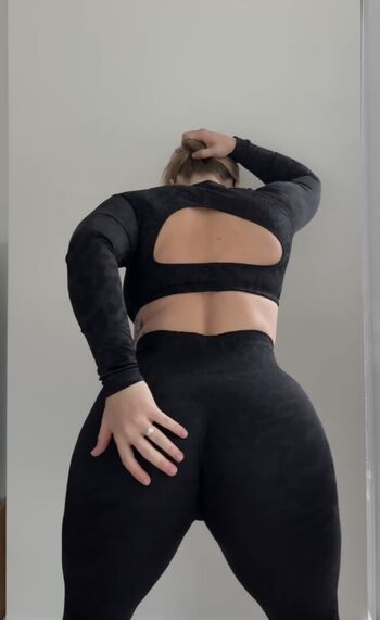 🔥 Bent over page leaked private photo uncensored full