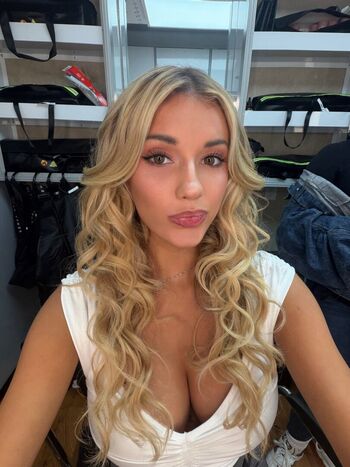 🔥 Breckie hill leaked private photo uncensored full
