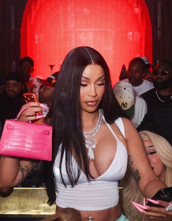 🔥 Cardi b  page leaked private photo uncensored full