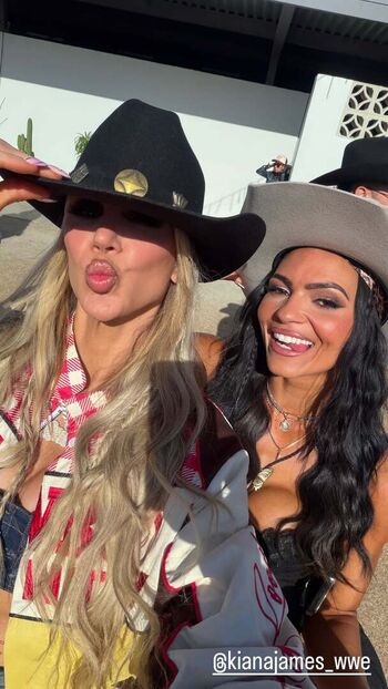 🔥 Charlotte flair leaked private photo uncensored full