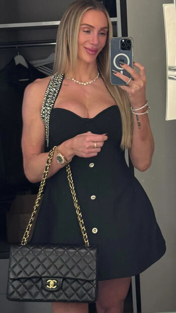 🔥 Charlotte flair leaked private photo uncensored full