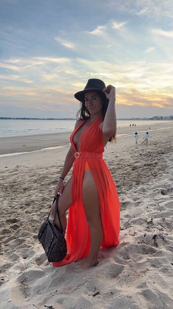 🔥 Cleopatre off  page leaked private photo uncensored full
