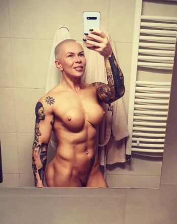 🔥 Crazyxbody  page leaked private photo uncensored full