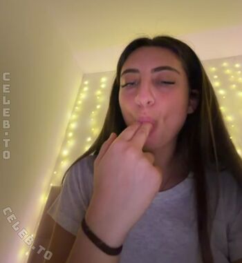 🔥 Cutejuliaa  page leaked private photo uncensored full