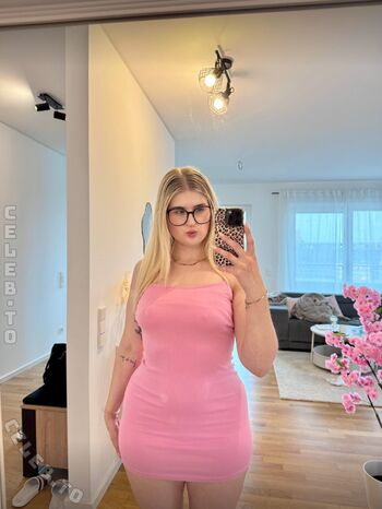 🔥 Deineemilia leaked private photo uncensored full