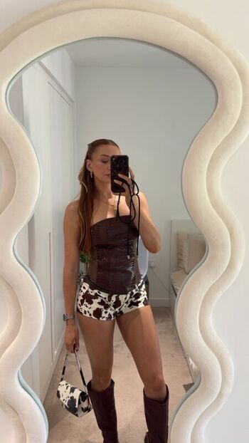🔥 Elz the witch  page leaked private photo uncensored full
