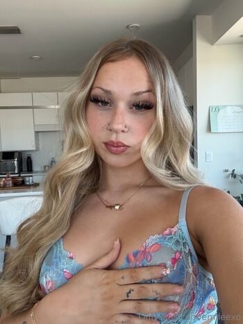 🔥 Emileexo leaked private photo uncensored full