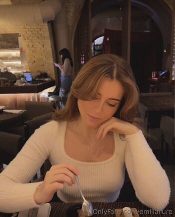 🔥 Emiliallure  page leaked private photo uncensored full