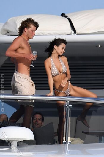 🔥 Emily ratajkowski  page leaked private photo uncensored full