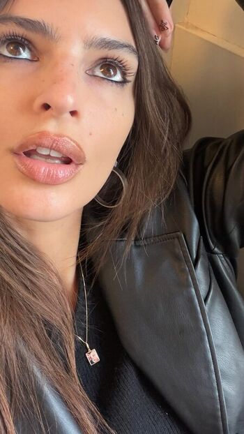 🔥 Emily ratajkowski  page leaked private photo uncensored full