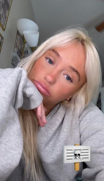 🔥 Emilysmithh  page leaked private photo uncensored full