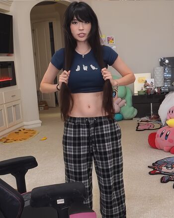 🔥 Emiru  page leaked private photo uncensored full
