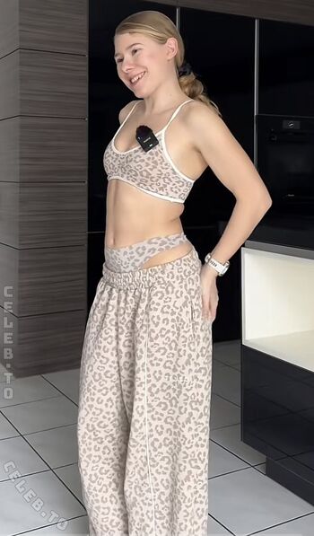 🔥 Fitbyhannaah leaked private photo uncensored full