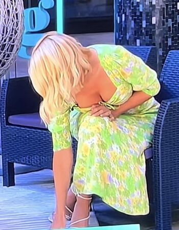 🔥 Holly willoughby leaked private photo uncensored full