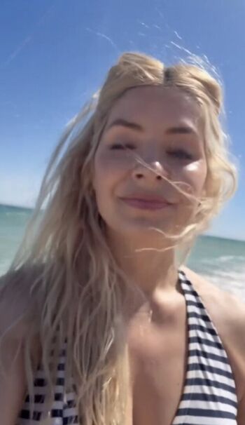 🔥 Holly willoughby leaked private photo uncensored full