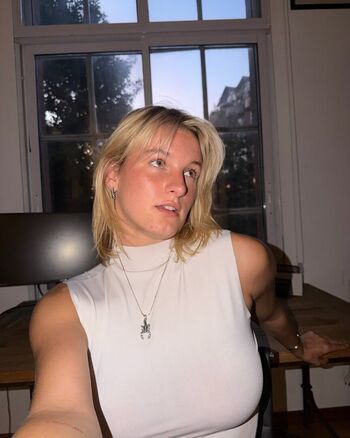 🔥 Itscarlyjane leaked private photo uncensored full