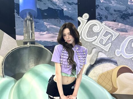 🔥 Itzy all in us page leaked private photo uncensored full