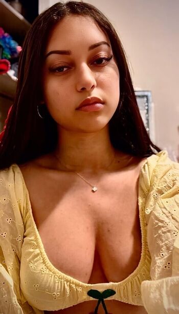 🔥 Jadeli rosa  page leaked private photo uncensored full