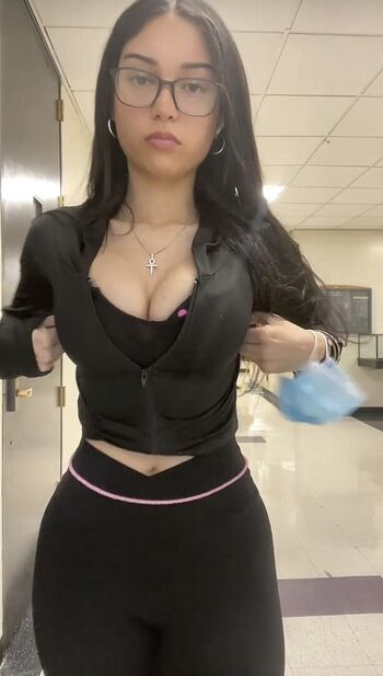 🔥 Jadeli rosa  page leaked private photo uncensored full