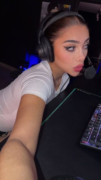 🔥 Julia bayonetta  page leaked private photo uncensored full