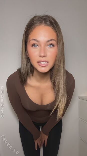 🔥 Laraemiii leaked private photo uncensored full