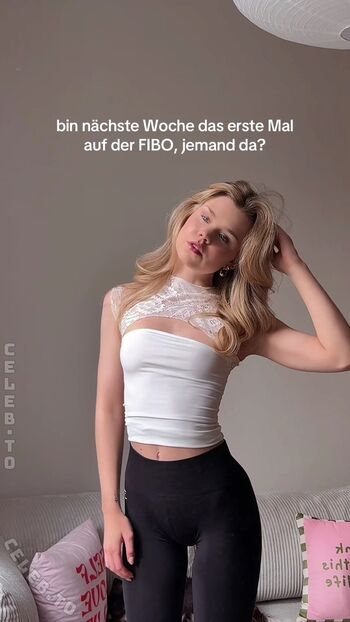 🔥 Lea peach  page leaked private photo uncensored full