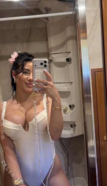 🔥 Leyla lahouar page leaked private photo uncensored full