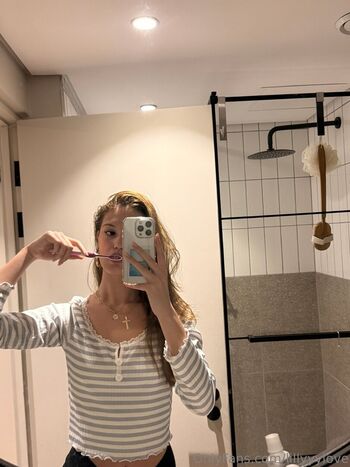 🔥 Lilyloveeee leaked private photo uncensored full