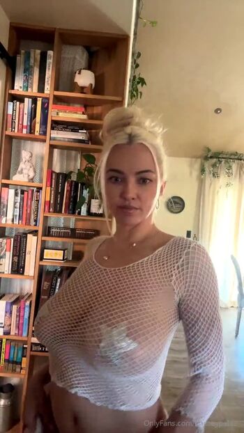 🔥 Lindsay pelas page leaked private photo uncensored full