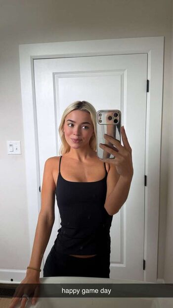 🔥 Livvy dunne  page leaked private photo uncensored full