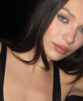 🔥 Maddie ziegler  page leaked private photo uncensored full