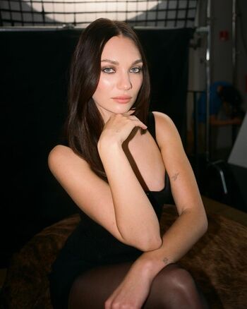 🔥 Maddie ziegler  page leaked private photo uncensored full