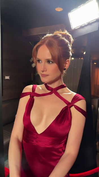 🔥 Madelaine petsch  page leaked private photo uncensored full