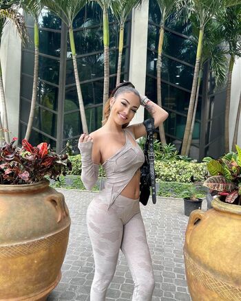 🔥 Malu trevejo  page leaked private photo uncensored full