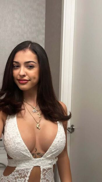 🔥 Malu trevejo  page leaked private photo uncensored full