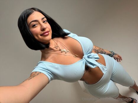 🔥 Malu trevejo  page leaked private photo uncensored full