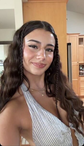 🔥 Mikayla campinos  page leaked private photo uncensored full