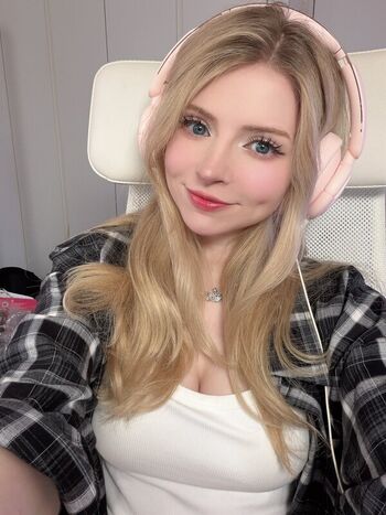 🔥 Peachmilky  page leaked private photo uncensored full