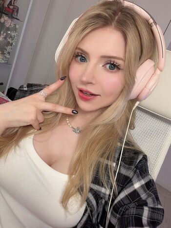 🔥 Peachmilky  page leaked private photo uncensored full