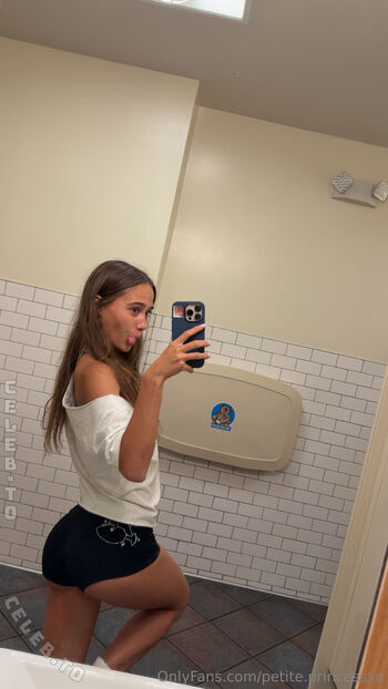 🔥 Petite princessxo leaked private photo uncensored full