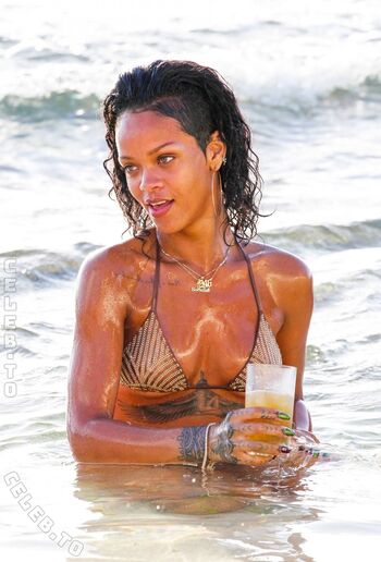 🔥 Rihanna  page leaked private photo uncensored full