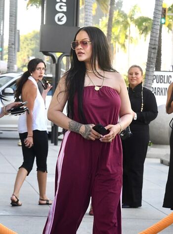 🔥 Rihanna leaked private photo uncensored full