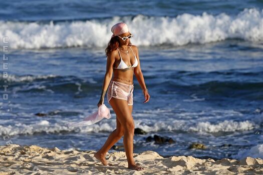 🔥 Rihanna  page leaked private photo uncensored full